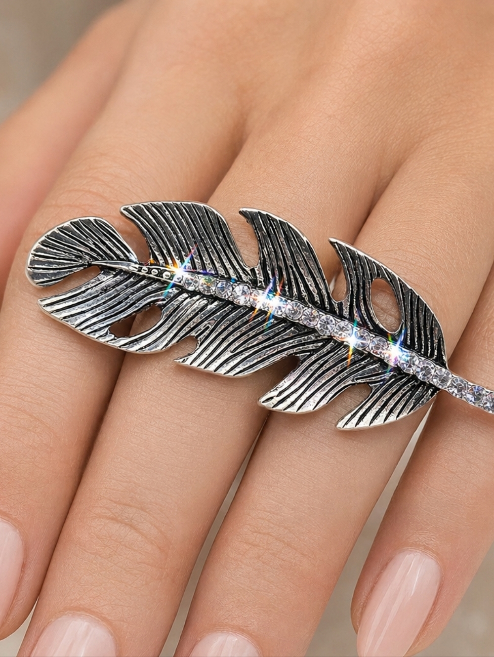 Feather Double Finger Ring – Size 8 Adjustable
